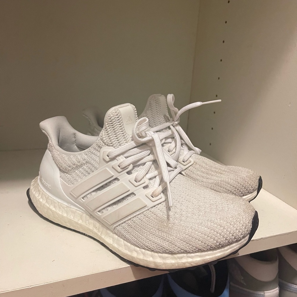 Adidas Ultraboosts 4.0 DNA Triple White